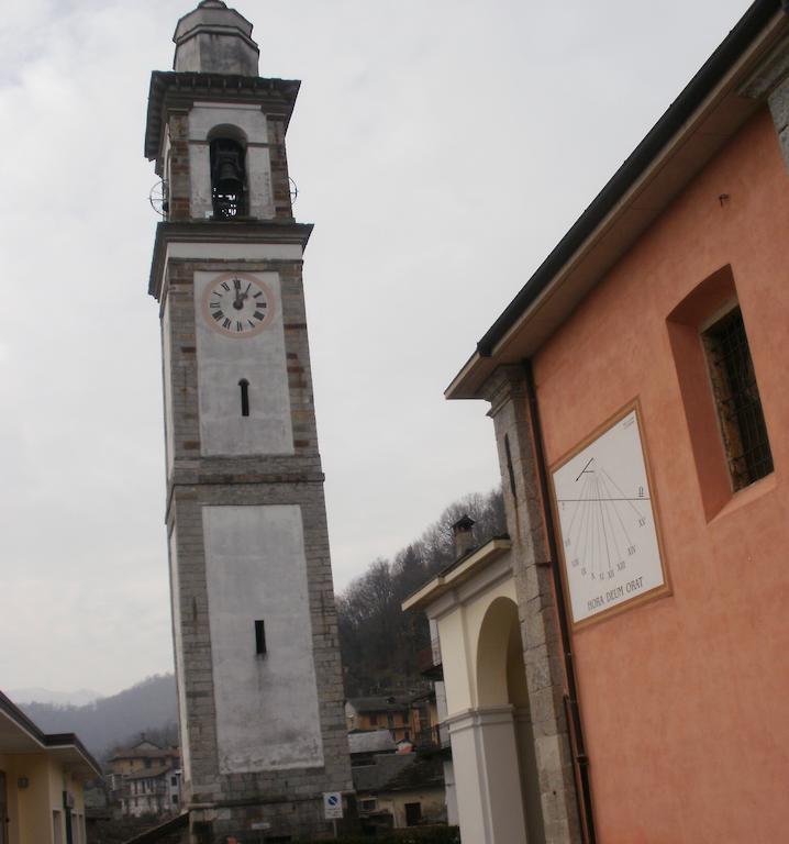 B&B IL CASTELLO Lago Maggiore Cossogno Esterno foto